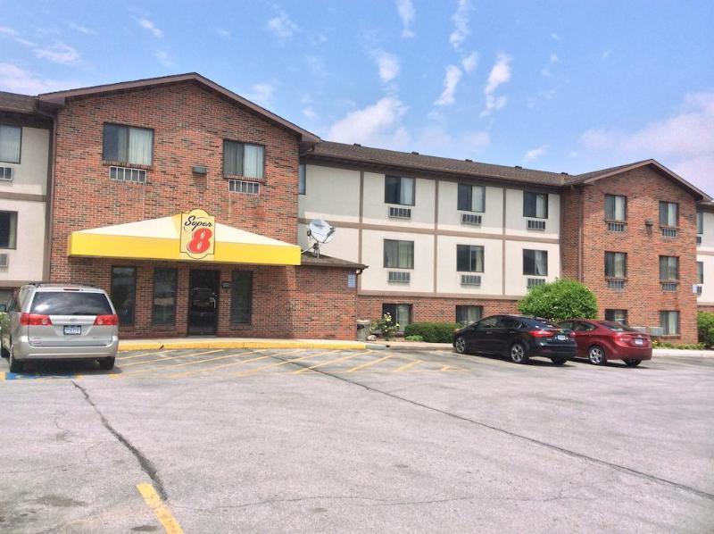 ซูเปอร์ 8 บาย วินด์แฮม โอมาฮา/เวสต์ ดอดจ์ Motel ภายนอก รูปภาพ
