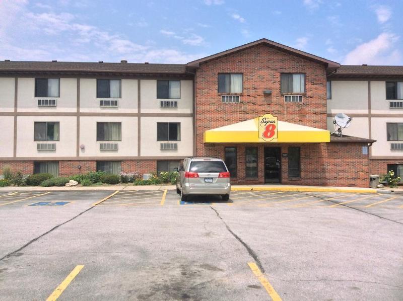 ซูเปอร์ 8 บาย วินด์แฮม โอมาฮา/เวสต์ ดอดจ์ Motel ภายนอก รูปภาพ