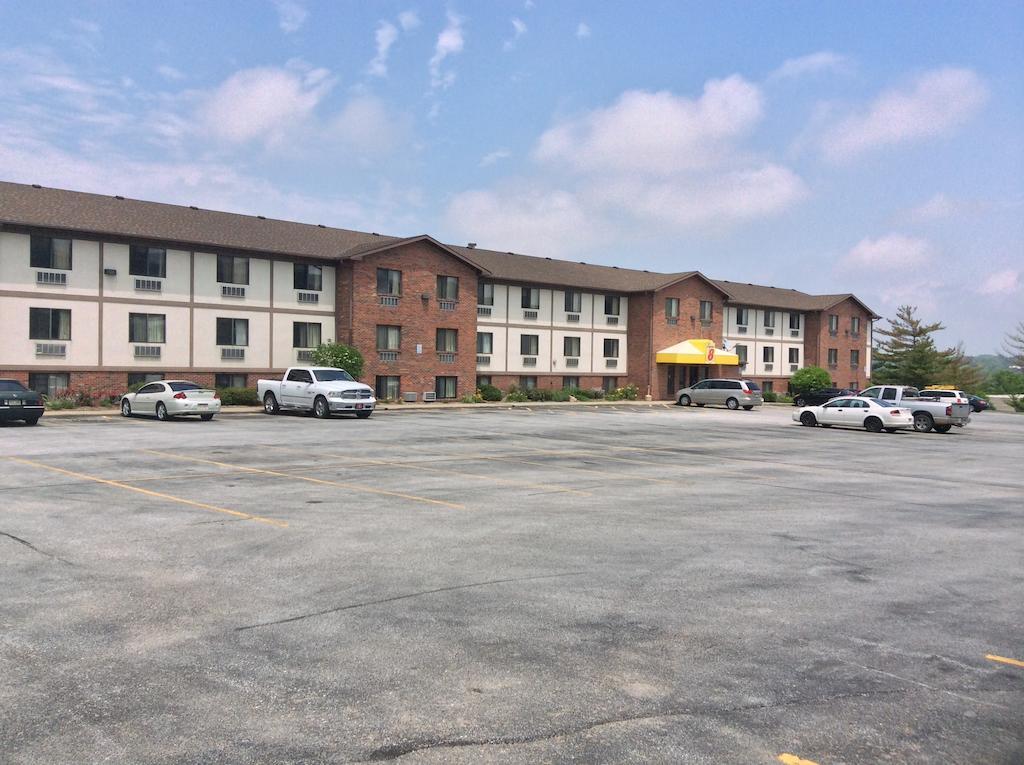 ซูเปอร์ 8 บาย วินด์แฮม โอมาฮา/เวสต์ ดอดจ์ Motel ภายนอก รูปภาพ